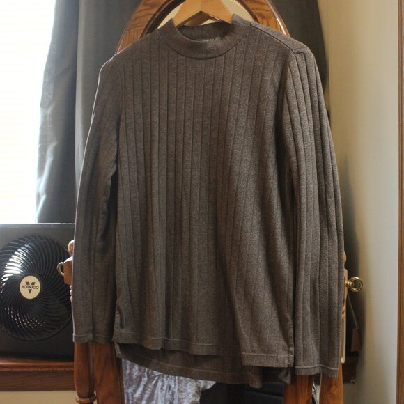 Matty M Top - Picture 2 of 9